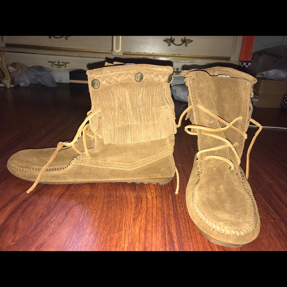 Minnetonka Suede Fringe Boots